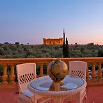 فندق Athena 5*