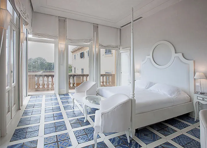 Athena Hotell 5*