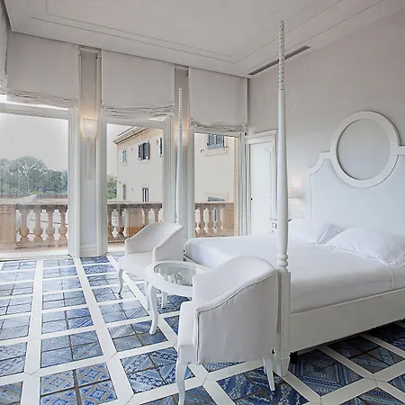 Athena Hotel 5*