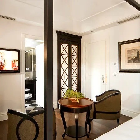 Hotel Athena