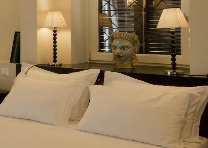 Отель Athena 5*