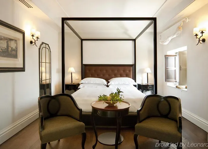 Athena Отель 5*